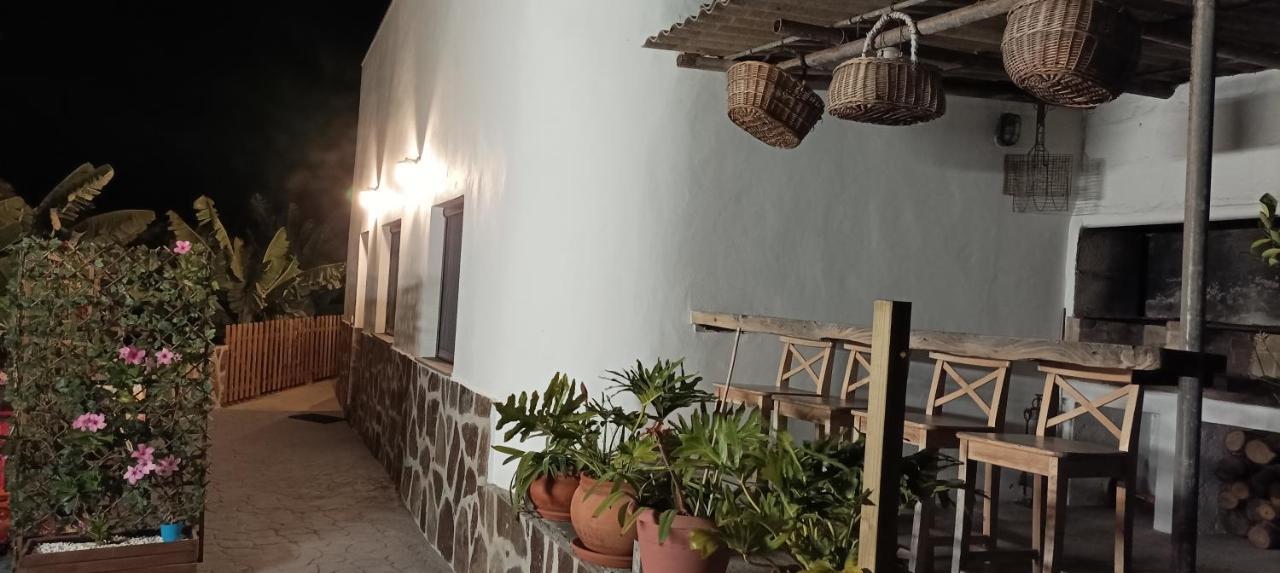 Independent House In Rural Setting Apartment ลาโอโรตาวา ภายนอก รูปภาพ